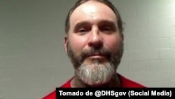 Esta fotografía fue publicada junto a la ficha criminal del cubano deportado a Esuatini.