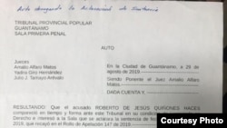 Documento judicial contra el periodista Roberto Jesús Quiñones firmado por el juez Amalio Alfaro Matos. 