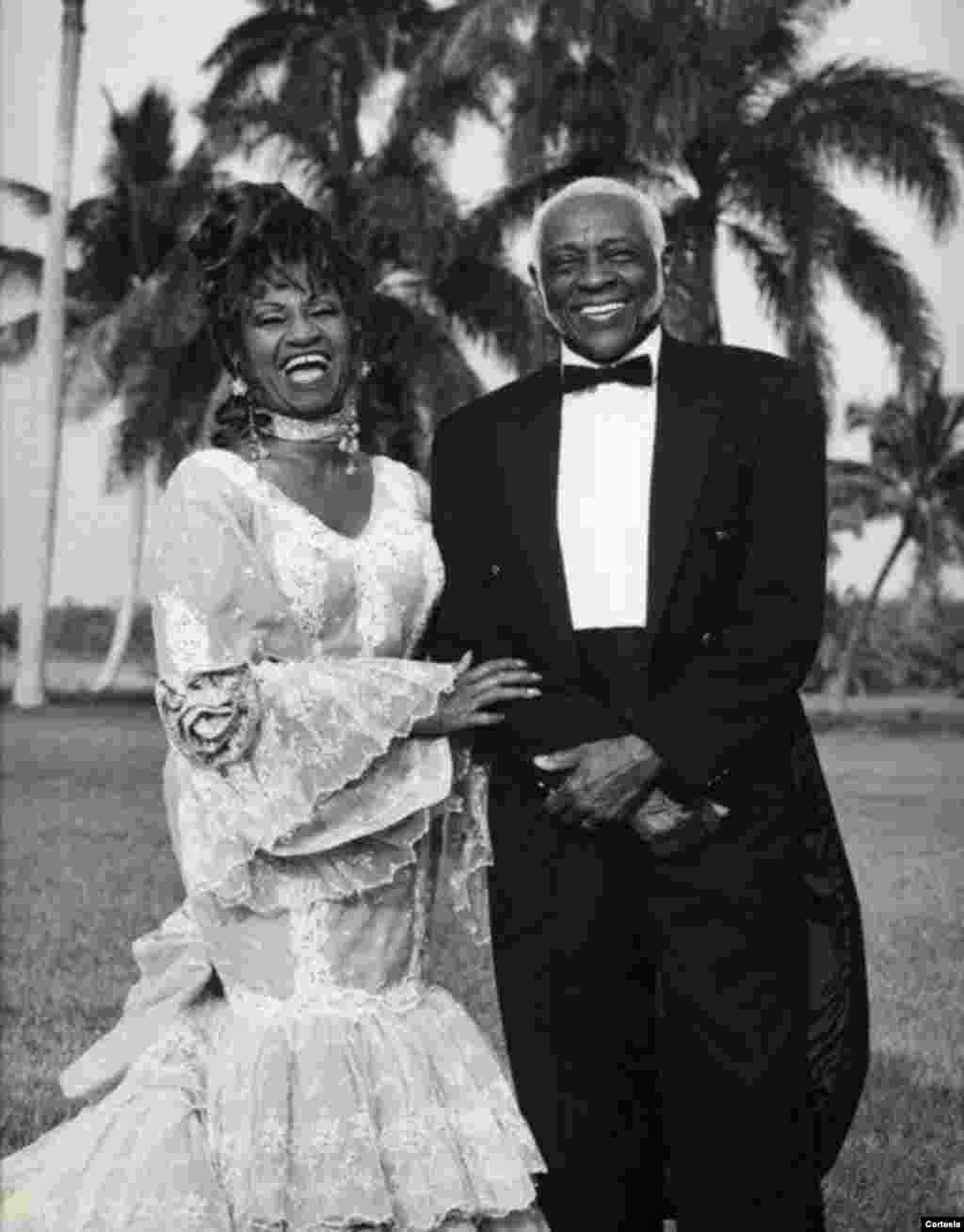 La cantante cubana Celia Cruz junto a su esposo Pedro Knight. Foto cortesía/ Omer Pardillo