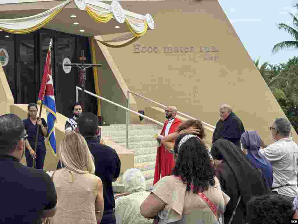 Inicio del Camino de la Cruz en la Ermita.