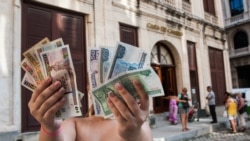 El dólar se pierde y se hace más caro