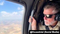 El presidente del Comité de Inteligencia de la Cámara, Rick Crawford, de regreso de un viaje a Israel en agosto de 2025. (@HouseIntel/X)