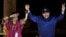 Daniel Ortega (derecha) y su esposa Rosario Murillo (izquierda), presidente y vicepresidenta de Nicaragua. (Maynor Valenzuela / AFP).