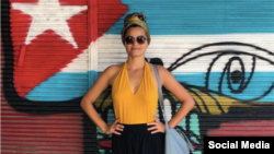 Cynthia de la Cantera. Tomado de Instagram @musarannita