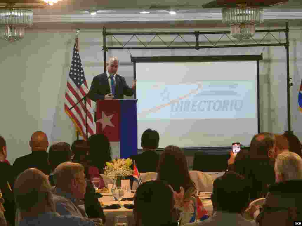 Díaz-Balart elogió la consagración del Directorio Democrático Cubano a la causa de la libertad de Cuba.