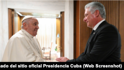 El 20 de junio de 2023 Miguel Díaz-Canel fue recibido en audiencia privada por el Papa Francisco, en la Oficina del Aula Paolo VI, de la Santa Sede. Foto Alejandro Azcuy-Presidencia Cuba.