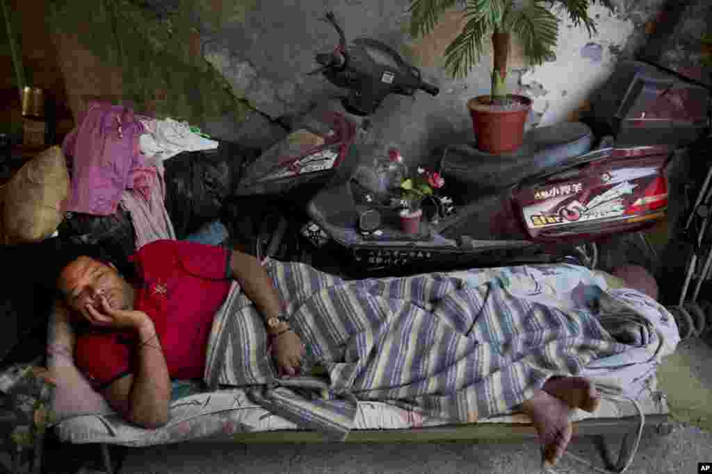 El derecho a una vivienda digna es reconocido en el artículo 25 de la Declaración Universal de Derechos Humanos de 1948 y en el artículo 11.1 del Pacto Internacional de Derechos Económicos, Sociales y Culturales de 1966 / Foto: Ramon Espinosa (AP)